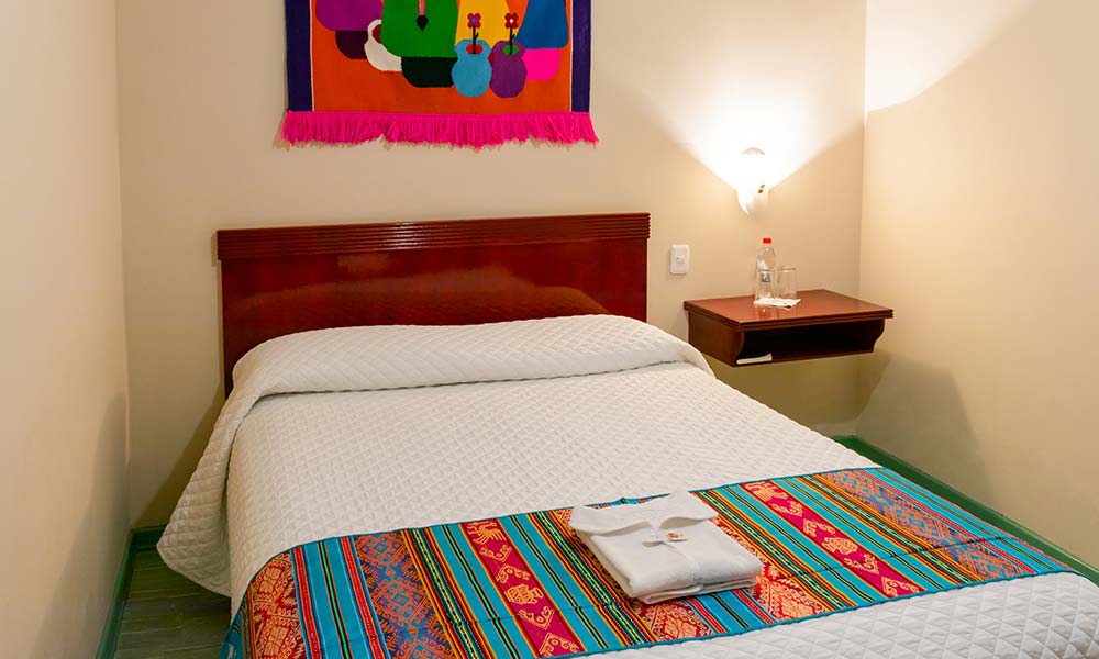 hoteles-ecuador-otavalo-hotel-el-indio-inn-habitacion-simple
